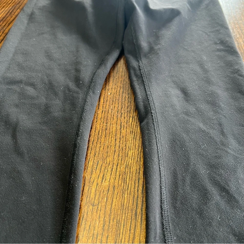 Lululemon Reversible Cropped Leggings Women’s Size 8 Gym Running Workout Active